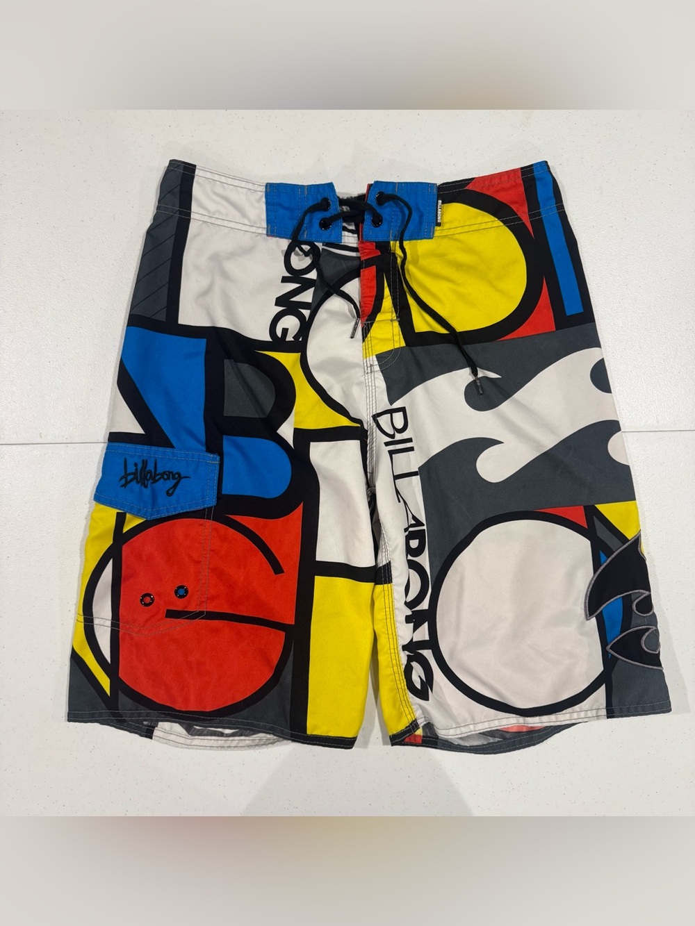 Vintage Y2K Billabong board shorts size 32